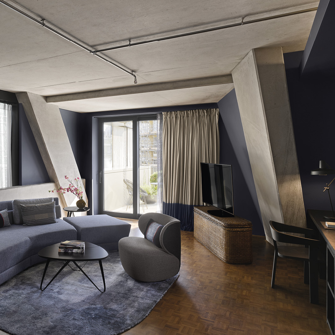Compincar - project Hotel Nobu London - room with cement walls
