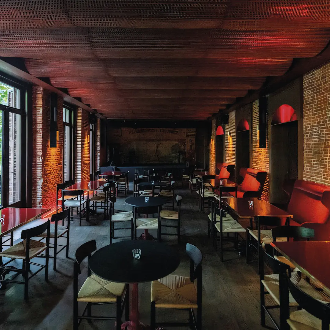Compincar - project Flameno Leones Bar - red room