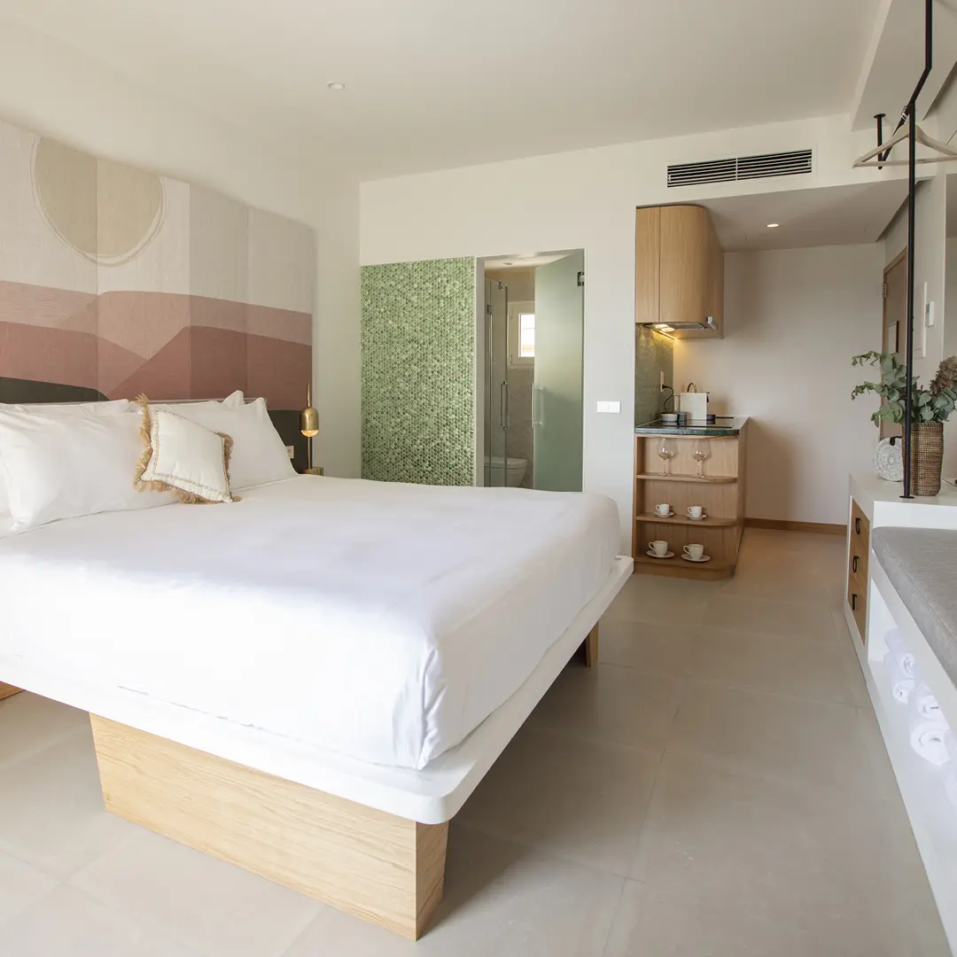 Compincar - project Hotel Mar Sol Ibiza - bed, bath and more