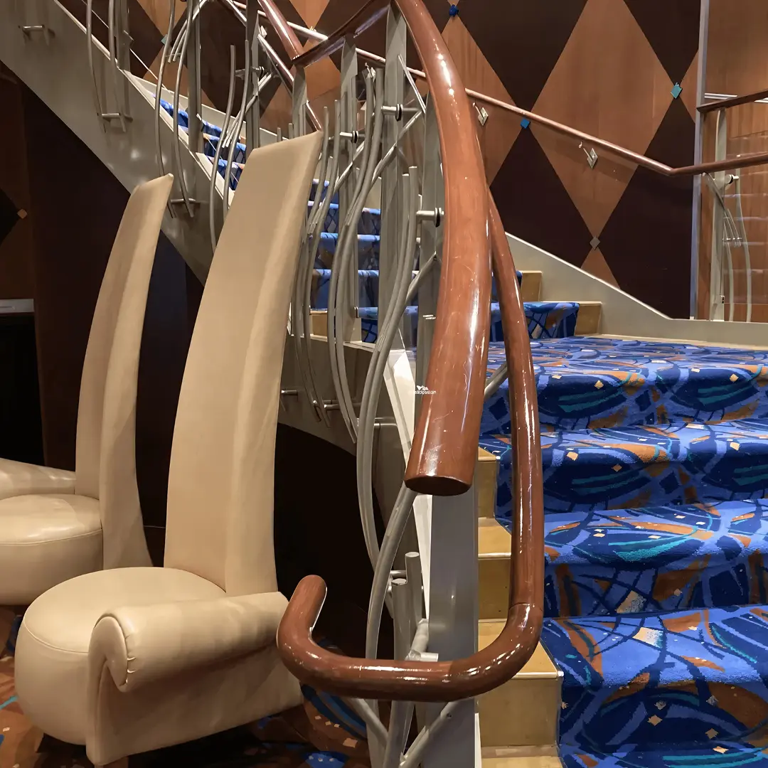 Compincar - project Oasis of the seas - royal theater stairs